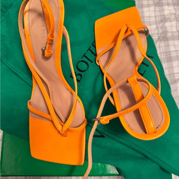 Bottega Veneta Orange Strappy Square-Toe Heeled Sandals - Picture 3 of 5